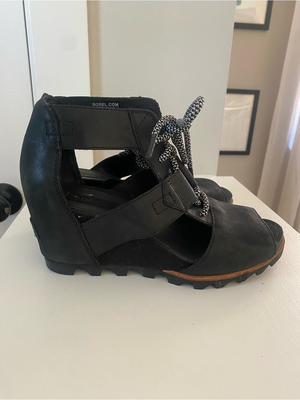 Sorel Joanie lace up wedge sandal black leather woman’s size 8